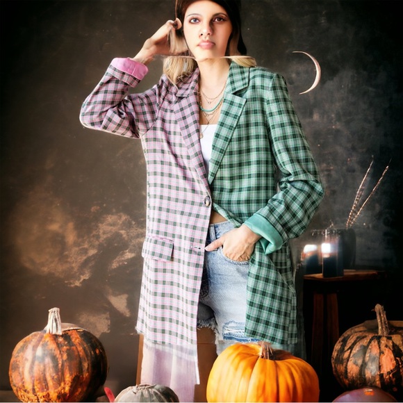 First Love by Lovelyn Pink and Green Contrast Oversized Blazer - Picture 3 of 7